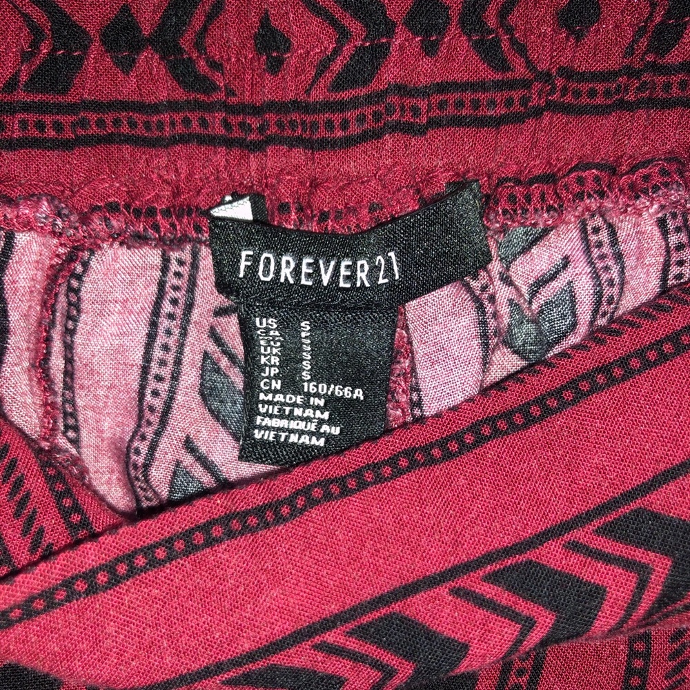 Southwest Capris - Picture 4 of 4